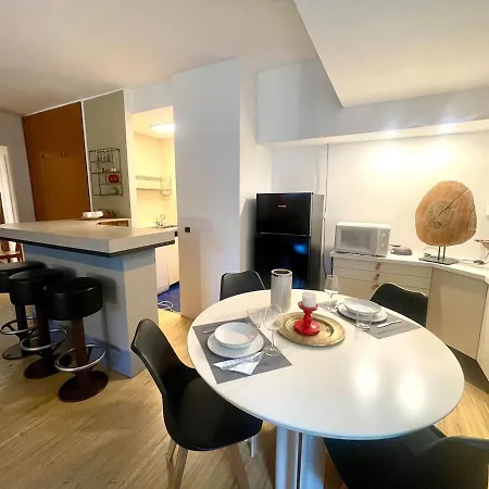 Camilluccia Ponte Milvio Farnesina Luxury Loft With Private Box Parking アパート ローマ