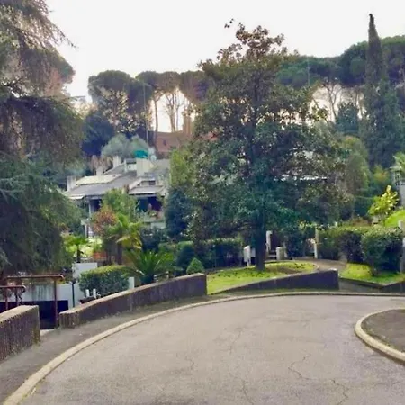 Camilluccia Ponte Milvio Farnesina Luxury Loft With Private Box Parking ローマ